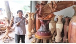 Ông Ngô Văn Trạng: Đam mê chế tác đồ gỗ