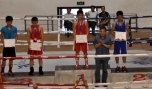 VĐV Lê Bá Minh Tú nhận Huy chương vàng hạng cân 50 kg nam.