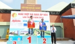 Đơn vị huyện Cái Bè nhận hạng II toàn đoàn tại Giải Việt dã Báo Ấp Bắc lần thứ 32 năm 2015.