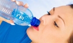 Uống 2 lít nước mỗi ngày chính xác không?
