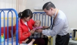 Bệnh nhi Việt Nam đầu tiên được mổ tim không cần truyền máu