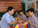 Bí thư Tỉnh ủy tặng quà Trung thu cho trẻ em Trung tâm BTXH tỉnh