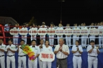 Đoàn vận động viên các tỉnh tham dự Giải võ cổ truyền tại Nhà thi đấu đa môn tỉnh Tiền Giang - Ảnh: Phước Lộc.