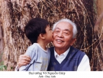 Khoảnh khắc yêu thương của ‘ông Giáp với cháu nội’ qua ống kính NSNA Duy Anh