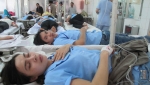 Công nhân cấp cứu tại Bệnh viện đa khoa Tiền Giang