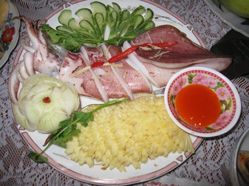 Thơm ngon mực hấp gừng - Văn nghệ Tiền Giang online Thơm ngon mực hấp gừng - Văn nghệ Tiền Giang online