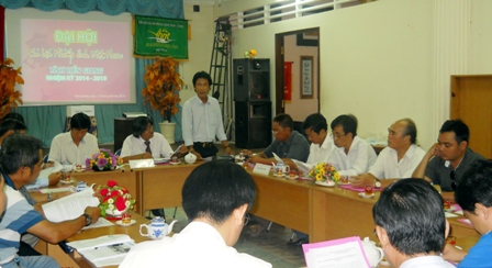 NSNA Duy Sơn - Chi hội Trưởng Chi hội NSNAVN tỉnh Tiền Giang báo cáo tổng kết công tác nhiệm kỳ 2009 - 2014