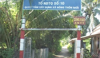 Cổng rào an ninh trật tự trên địa bàn ấp Mỹ Lương.