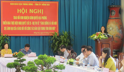 Trần Kim Mai, Ủy viên Ban Thường vụ Tỉnh ủy, Phó Chủ tịch UBND tỉnh phát biểu tại hội nghị