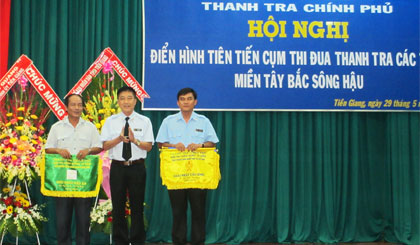 Ngoài thành tích chuyên môn, nghiệp vụ, Thanh tra Tiền Giang dẫn đầu về thành tích văn nghệ, thể thao của cụm miền Tây Bắc sông Hậu.
