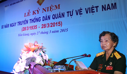 Cô Nguyễn Thị Ánh Thu bài tỏ cảm xúc của mình tại lễ kỹ niệm 80 năm ngày truyền thống DQTV