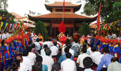 Lễ hội tưởng niệm AHDT Trương Định tại xã Gia Thuận, huyện Gò Công Đông. Ảnh: NGUYỄN TRUNG TUẤN
