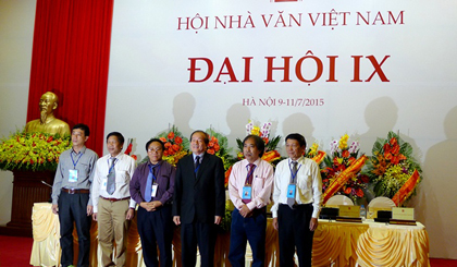  Ban Chấp hành mới của Hội Nhà văn Việt Nam ra mắt Đại hội. Ảnh: HN
