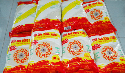 Gạo “Chín con Rồng Vàng” là sản phẩm nông nghiệp tiêu biểu năm 2014 của Quốc gia.