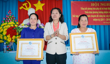 2 tập thể được nhận Bằng khen của Hội LHPN Việt Nam