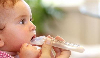  Trẻ cần được khám khi có các triệu chứng viêm nhiễm hô hấp.