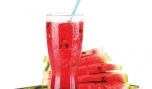 Các loại nước ép trái cây tươi giúp hỗ trợ hệ tiêu hóa - Ảnh: Shutterstock