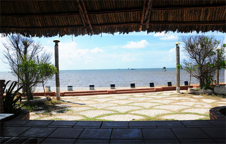 Biển Tân Thành nhìn từ Khu du lịch Bình An.