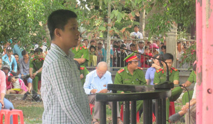 Bị cáo Huỳnh Thanh Phong tại phiên tòa xét xử.