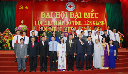 Ban Chấp hành Hội CTĐ nhiệm kỳ 2016-2021 ra mắt tại Đại hội