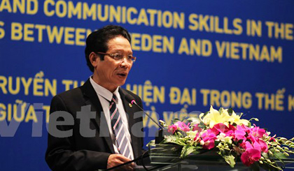 Thứ trưởng Bộ Thông tin và Truyền thông Hoàng Vĩnh Bảo phát biểu trong buổi khai mạc. Ảnh: Tiến Đạt/Vietnam+